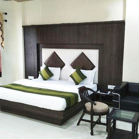R.S Hotel & Restaurant Amritsar Esterno foto